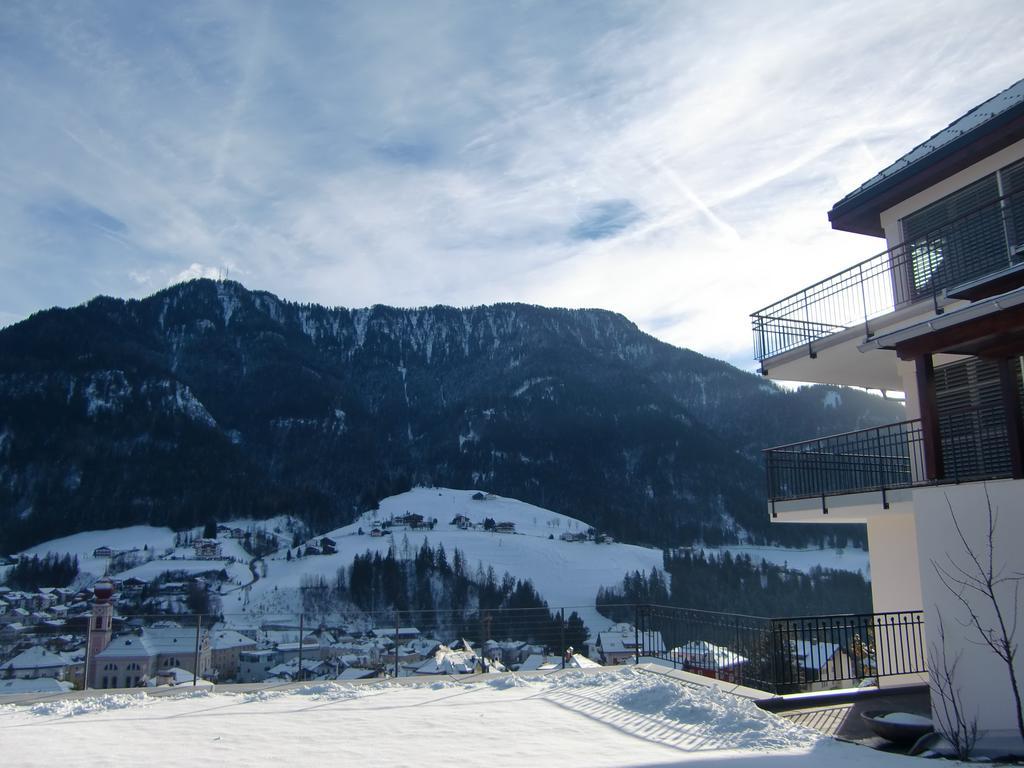 Villa Quenz Family Suites St. Ulrich in Gröden Exterior foto